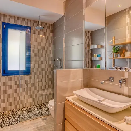 Deluxe House With Pool For 6 Ppl 아파트 *