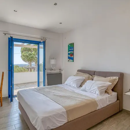 Deluxe House With Pool For 6 Ppl * Ajía Iríni Páru