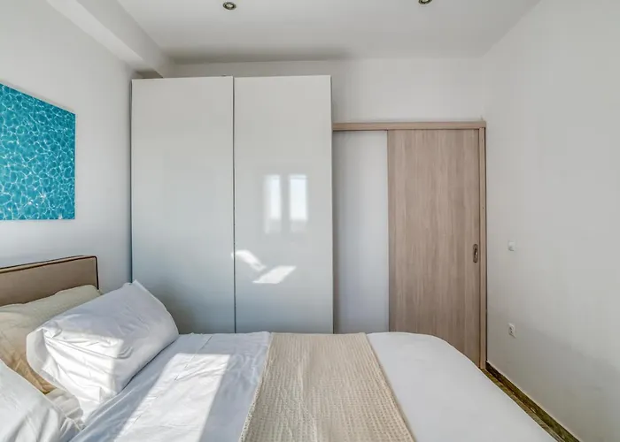 Deluxe House With Pool For 6 Ppl Apartment